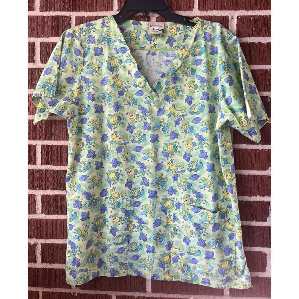 Cottonality Colorful Scrub Top with Animals Size Small